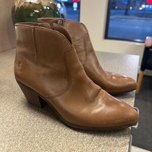 FRYE ankle boots